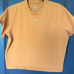 Nike Loose Crop Tee